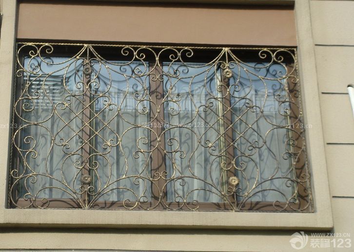 95平房屋铁艺防盗窗装修案例