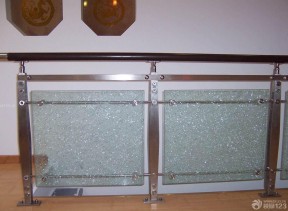 玻璃护栏 房屋楼梯