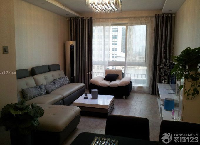 終于有了自己的小家 一年前就在盤算著怎么個(gè)裝法 心里已經(jīng)小有頭緒 自己偏愛小奢華范兒 盡量的奢一把，雖然裝修的預(yù)算稍微高了一點(diǎn)，但是為了自己和家人能住得舒服，還是選擇任性一點(diǎn)，投資多一點(diǎn)。效果自然是不錯(cuò)的。