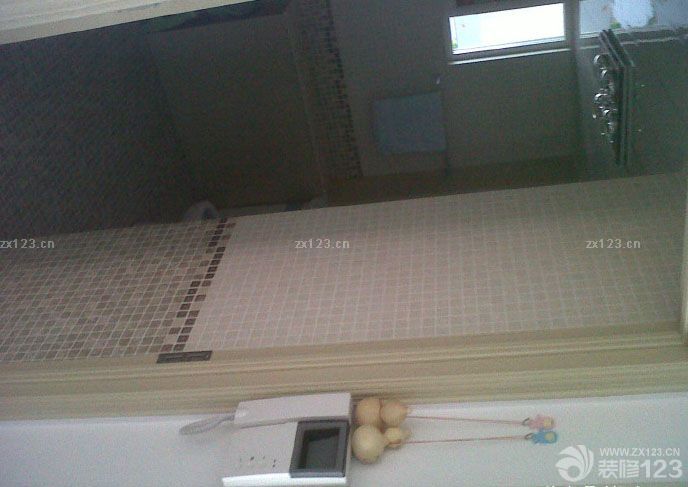  要說(shuō)裝修真的是經(jīng)歷過(guò)的人才知道其中的痛和快樂(lè)，每一天剩余的時(shí)間都基本上花在了監(jiān)督方面，選擇材料反面，還要工作，所以那段時(shí)間真的很累很累，不過(guò)當(dāng)整個(gè)裝修完了之后看到最后的效果的時(shí)候還是很不錯(cuò)的。