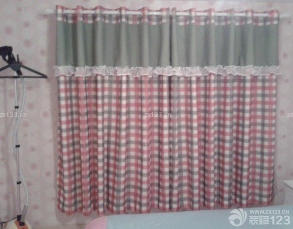 今天是2015年1月2號(hào)，我們的小家終于竣工了，在這里我要感謝在裝修過程中幫助過我們的親戚朋友，還有我最愛的老婆，嘿嘿，一想到每天都要和老婆在這樣的小窩里度過 真的很開心，我家很多東西都是和老婆利用休息時(shí)間去各大家具市場(chǎng)選購(gòu)的，既便宜，又好。每一件東西都帶給我小小的驚喜。我家的東西都是我倆精心挑選的哦，下面我要上圖了。 