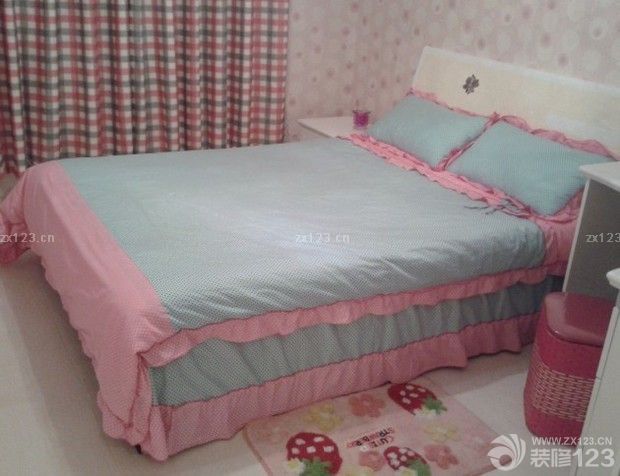 今天是2015年1月2號(hào)，我們的小家終于竣工了，在這里我要感謝在裝修過程中幫助過我們的親戚朋友，還有我最愛的老婆，嘿嘿，一想到每天都要和老婆在這樣的小窩里度過 真的很開心，我家很多東西都是和老婆利用休息時(shí)間去各大家具市場(chǎng)選購(gòu)的，既便宜，又好。每一件東西都帶給我小小的驚喜。我家的東西都是我倆精心挑選的哦，下面我要上圖了。 