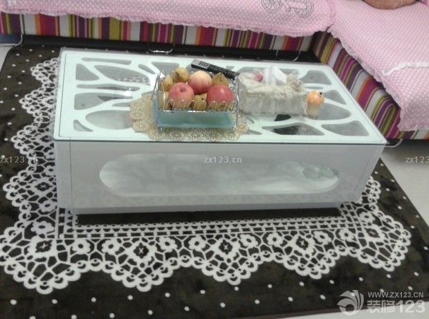 今天是2015年1月2號(hào)，我們的小家終于竣工了，在這里我要感謝在裝修過程中幫助過我們的親戚朋友，還有我最愛的老婆，嘿嘿，一想到每天都要和老婆在這樣的小窩里度過 真的很開心，我家很多東西都是和老婆利用休息時(shí)間去各大家具市場(chǎng)選購(gòu)的，既便宜，又好。每一件東西都帶給我小小的驚喜。我家的東西都是我倆精心挑選的哦，下面我要上圖了。 