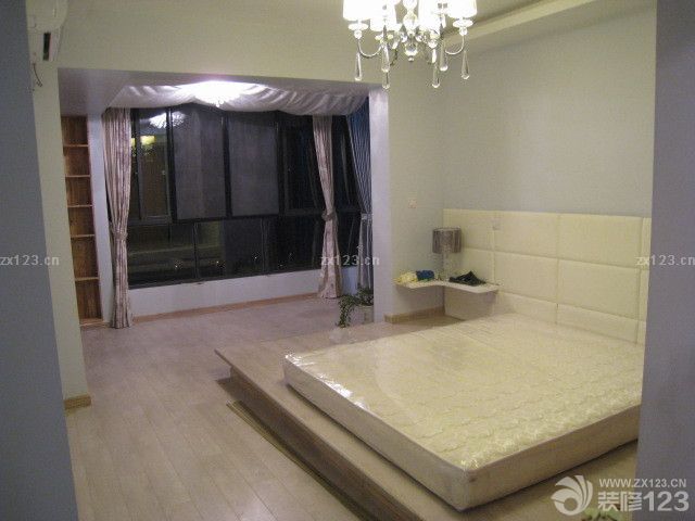提起杭州，不禁聯(lián)想到西湖，“水光瀲滟晴方好，山色空蒙雨亦奇。 欲把西湖比西子,濃妝淡抹總相宜?！碧K軾如是描述西湖之美。 本人是一個(gè)即將步入婚姻殿堂的80后。設(shè)計(jì)師的設(shè)計(jì)理念也圍繞著“幸?；榉俊闭归_。