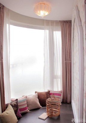 客厅飘窗窗帘 家庭阳台