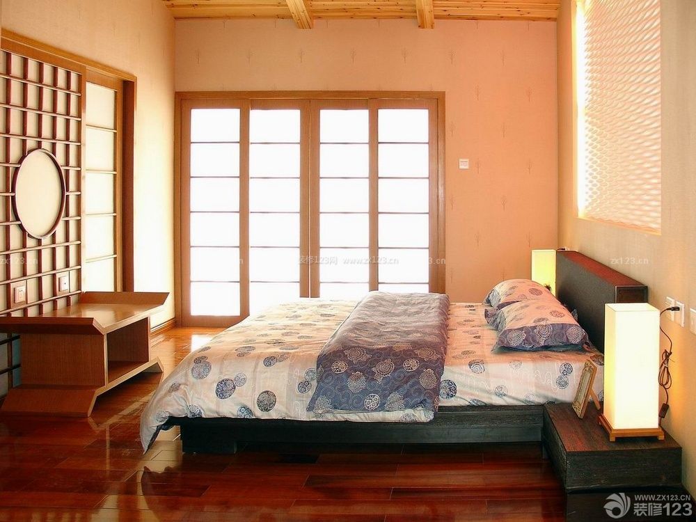 日式家居卧室柜子设计效果图片
