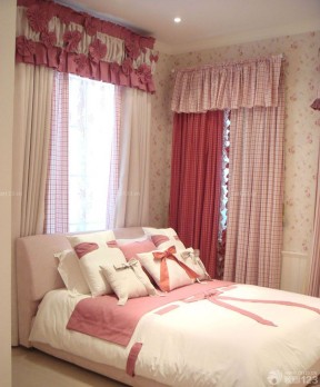 红色窗帘 女生卧室