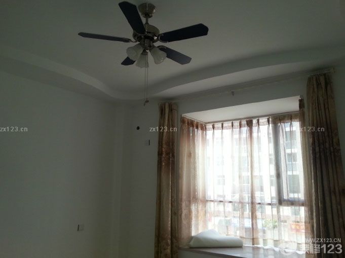 新房裝修整整半年時間，裝修好散味又用了一段時間，每天除了日常工作，還得關(guān)注裝修的進(jìn)展，沒有好好睡一個好覺,可以說是苦不堪言。然而 睡眠時間占據(jù)了人一生當(dāng)中二分之一，在睡眠上絕對不能委屈了自己。先來展示一下我這幾個月來的成果：