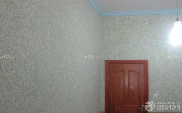 我堂弟和他同學(xué)來(lái)幫我做的,當(dāng)然肯定邀請(qǐng)他們吃吃飯是必須的啦,高檔的東西價(jià)格太高了,所以當(dāng)時(shí)沒(méi)考慮,只是一晃而過(guò). 施工挺簡(jiǎn)單，也不臟，沒(méi)什么味道，大家可以參考一下，個(gè)人覺(jué)得舊房或者入住的房子想改改白墻，是不錯(cuò)的。 