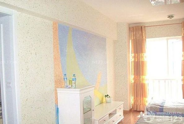 圖片不清楚，可分享的心是有的，也是最重要的。 背景墻是我們自己畫(huà)的，不是什么大作，但是自己動(dòng)手的成就感是不一樣的哦。 實(shí)際效果是綠點(diǎn)點(diǎn)的，手機(jī)像素怎么拍都不行，以后有時(shí)間，我借個(gè)相機(jī)拍一下，然后再傳上來(lái)讓大家看個(gè)夠。 床是以前的舊床了，也不太搭配，下個(gè)月準(zhǔn)備換掉，各位朋友給我推薦一下。