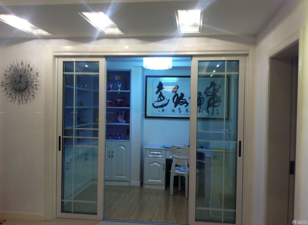 終于等到你，我的新家，看著裝修出來的新家，腦袋里面浮現(xiàn)的就是之前裝修的場景，那樣的辛苦，勞累的樣子還在眼前浮現(xiàn)，不過能夠住得舒服一點(diǎn)，這樣的累也是值得的。我們更多的時(shí)候是從細(xì)節(jié)上驗(yàn)收，所以才有這樣的效果。