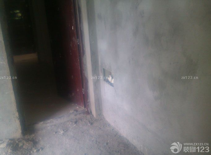 拿到鑰匙就迫不及待的聯(lián)系了裝修公司，對未來新家的構(gòu)思和設計一直都是秉著自己喜歡的地中海風格去打造的。所以在整個裝修的時候，自己不敢怠慢。