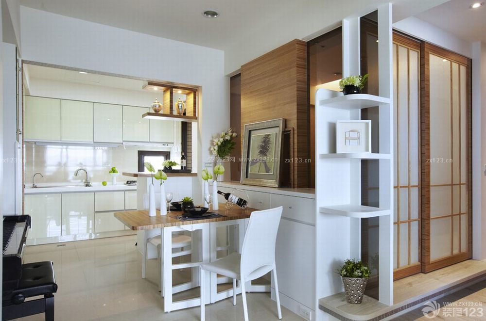 日本小户型公寓开放式厨房设计图片