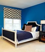 美式古典风格家具深蓝色墙面实景图