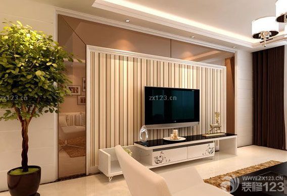 呵呵，終于搬入新家啦，太興奮啦！看到這么多裝友們都在曬自己的愛家，我也忍不住啦！廢話不多說，直接上圖，秀一秀自己的簡歐小屋，裝修來說我還是一個初級入門的學生，很多東西都不是很懂，但是為了裝修還是要硬著頭皮上哈，一邊學習，一邊裝修，讓整個裝修的進度慢一點，效果也會有保證。