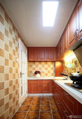 整体厨房墙砖墙面设计案例