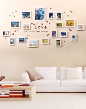 现代简约家装情侣照片墙设计图