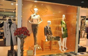 服裝店櫥窗 現(xiàn)代風(fēng)格