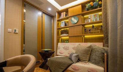 為了能讓自己和老婆住得更舒服一點(diǎn)，在裝修預(yù)算里面，狠心了一下，決定裝修預(yù)算提高一點(diǎn)，這樣就能保證預(yù)想中的新家會(huì)更好一點(diǎn)，在幾個(gè)月的努力下，終于不負(fù)所望，新家在我們共同努力下順利呈現(xiàn)出來，效果是很不錯(cuò)的，住進(jìn)去慢慢的都是幸福和溫馨的感覺。