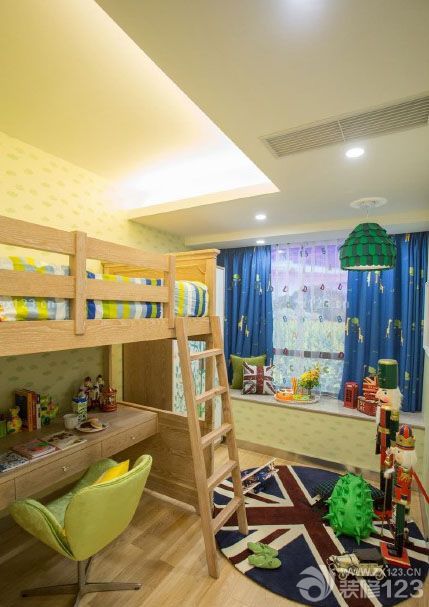 為了能讓自己和老婆住得更舒服一點(diǎn)，在裝修預(yù)算里面，狠心了一下，決定裝修預(yù)算提高一點(diǎn)，這樣就能保證預(yù)想中的新家會(huì)更好一點(diǎn)，在幾個(gè)月的努力下，終于不負(fù)所望，新家在我們共同努力下順利呈現(xiàn)出來，效果是很不錯(cuò)的，住進(jìn)去慢慢的都是幸福和溫馨的感覺。