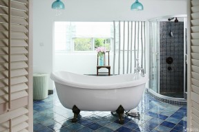 美式风格整体浴室白色浴缸效果图