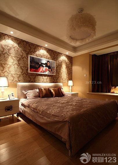 歷時近四個月的時間，我家房子的裝修事宜終于完美落下帷幕。家里的軟裝也是我和媳婦兒精打細算之后才弄回來的。實體店購買。也算是對得起我倆的折騰，最后裝完發(fā)現(xiàn)，前前后后加起來費用大概有17W的樣子。我倆雖然很節(jié)儉，可是很多方面的裝修上還是挺講究的。之前泡了很多論壇，看到大家的經(jīng)驗就是像水管、水龍頭、馬桶之類的是絕對不能省的，絕對不可因小失大。