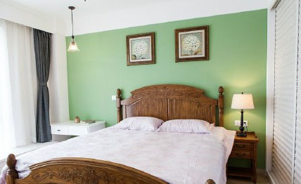 新家開(kāi)始準(zhǔn)備裝修的時(shí)候其實(shí)我們是很緊張的，因?yàn)楹ε聦⑿录已b修得很差，會(huì)導(dǎo)致我們?cè)谝院蟮娜兆永锩鏁?huì)比較麻煩，所以在施工的時(shí)候每一個(gè)細(xì)節(jié)我們都很仔細(xì)的驗(yàn)收，避免返工的事情發(fā)生，也是為了我們能夠更好的裝修出新家。所以在這樣的“高強(qiáng)度”的監(jiān)管下，新家在預(yù)計(jì)的時(shí)間內(nèi)完成了，感覺(jué)還是很不錯(cuò)的，時(shí)尚簡(jiǎn)約的風(fēng)格貫穿整個(gè)新家。