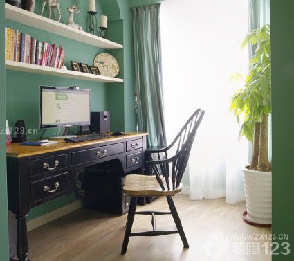 忙碌的城市生活給我們帶來的不僅是更多的壓力，還有喧囂。大自然便成了我們最向往的地方，新家裝飾就是基于回歸自然的感覺開始施工的，這樣的基礎(chǔ)是我們舒適，大自然新家的一個好的開始。在精力了近半年斷斷續(xù)續(xù)的裝修之后，新家才正式竣工，后面軟裝部分是我們親自負責(zé)的，田園家具，更親近大自然的家具材料是我們最喜愛的。這樣也保證了新家的效果達到最好。