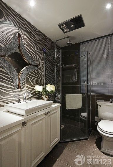 一直比較喜歡古典的風(fēng)格，這也就是我選擇設(shè)計(jì)的一個(gè)因素，一直想設(shè)計(jì)出一套屬于自己的歐式風(fēng)格的家，這個(gè)夢想在今天得以實(shí)現(xiàn)了，這樣的結(jié)果就是在很多時(shí)候我們不得不親自參與一些裝修的步驟，例如在很多時(shí)候我們要參與材料的選擇，還有最有意義的就是我們自己刷的油漆，家具的選擇也決定了整個(gè)裝修出來最后的效果是很不錯(cuò)的。