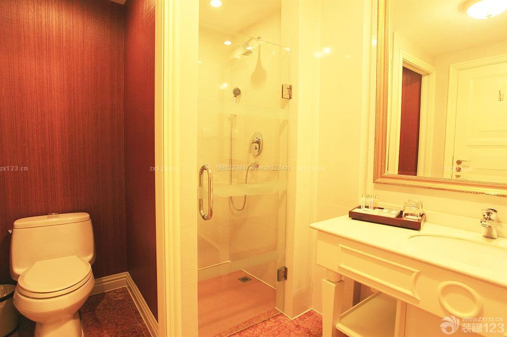 快捷酒店卫生间浴室玻璃门装修效果图欣赏