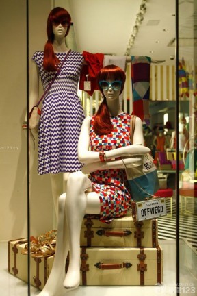 特色服裝店 服裝店櫥窗