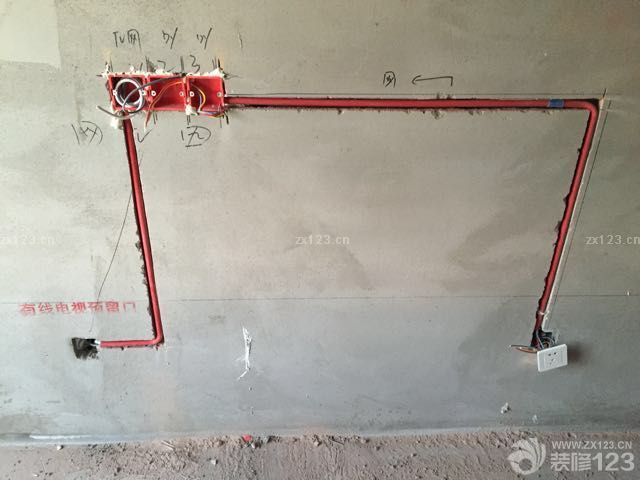 裝修進(jìn)入到水電部分了，感覺比之前的狀態(tài)要好一些，雖然聽說接下來會更加的累一點，不過在很多時候我們還是能夠應(yīng)付的，為了美麗的新家。