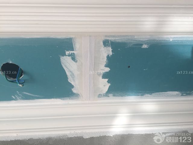 因為考慮到我們家里人健康的問題，所以在油漆方面我們很多時候是選擇的健康，環(huán)保的品牌，所以在選擇的時候花的時間會比較多一點，價格雖然是高一點，但是都是還好，可以接受的。畢竟為了自己的健康。