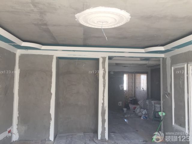 因為考慮到我們家里人健康的問題，所以在油漆方面我們很多時候是選擇的健康，環(huán)保的品牌，所以在選擇的時候花的時間會比較多一點，價格雖然是高一點，但是都是還好，可以接受的。畢竟為了自己的健康。