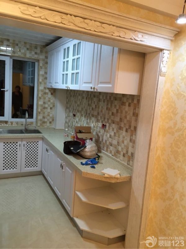 終于等到新家裝修竣工的時候了，整個裝修的過程是很辛苦的，但是結(jié)果卻是很溫馨的，因為之前在裝修開始的 時候選擇對了裝修師傅，所以我們的施工過程還是很順利，沒有出現(xiàn)返工的事情出現(xiàn)，很多時候我們都是將精力放在了采購材料和準(zhǔn)備下一個工序上面，新家裝修完成了，整體花費下來是14萬左右，還是很滿意的。