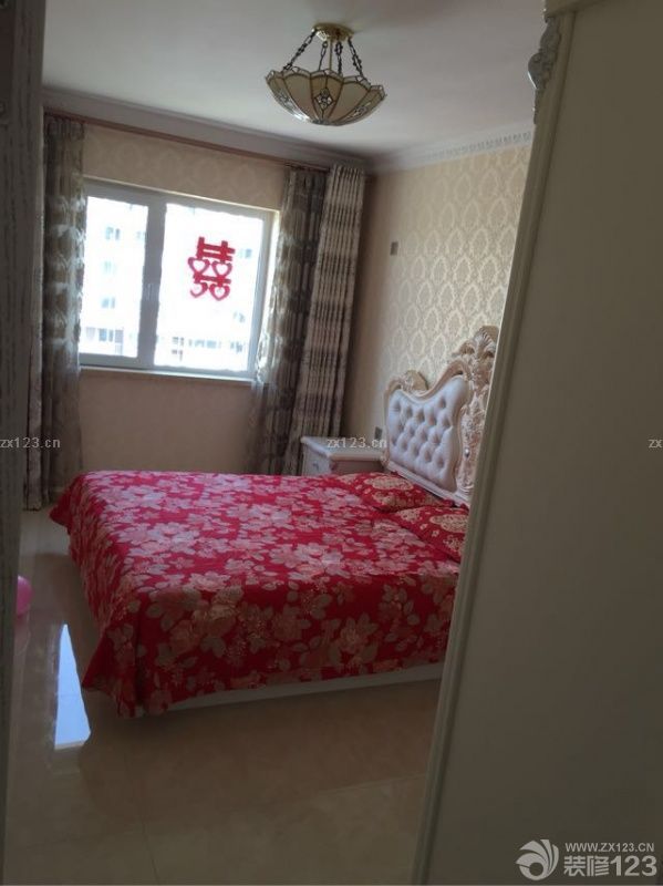 終于等到新家裝修竣工的時候了，整個裝修的過程是很辛苦的，但是結(jié)果卻是很溫馨的，因為之前在裝修開始的 時候選擇對了裝修師傅，所以我們的施工過程還是很順利，沒有出現(xiàn)返工的事情出現(xiàn)，很多時候我們都是將精力放在了采購材料和準(zhǔn)備下一個工序上面，新家裝修完成了，整體花費下來是14萬左右，還是很滿意的。