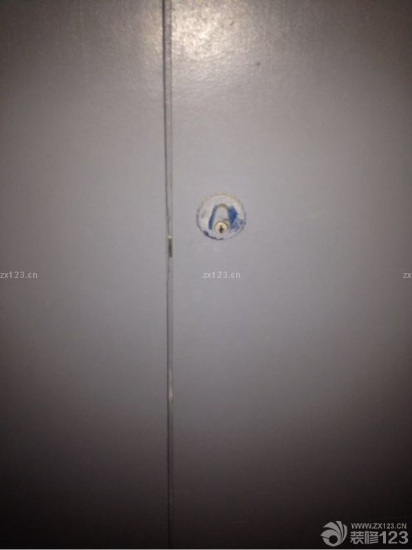 泥木工作是我們還算放心的，之前的材料都是我們朋友推薦的，所以還是很信賴的，我們就把精力放在了接下來的工序里面。先來看看部分圖片吧。