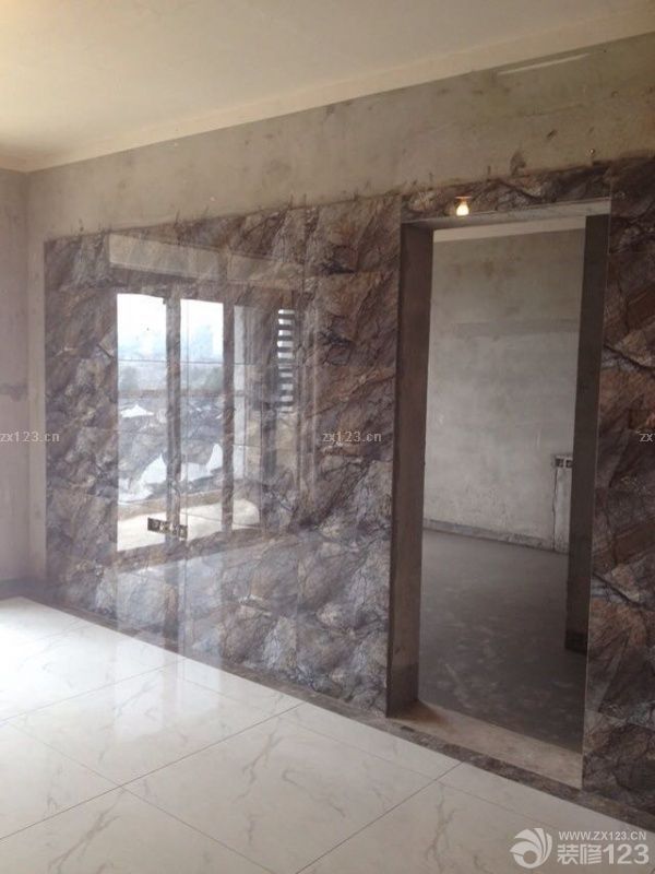 終于等到新家硬裝竣工這一天了，雖然過程是辛苦的，但是結(jié)果是很美好的，新家的樣子是我們理想中那樣的溫馨，所以這之前的付出都是值得的，溫馨的新家讓我們已經(jīng)忘記了裝修的辛苦。