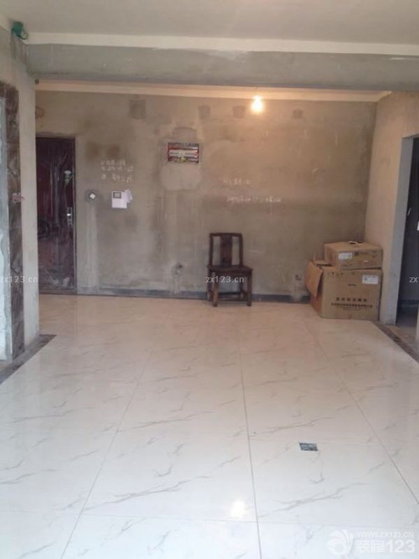 終于等到新家硬裝竣工這一天了，雖然過程是辛苦的，但是結(jié)果是很美好的，新家的樣子是我們理想中那樣的溫馨，所以這之前的付出都是值得的，溫馨的新家讓我們已經(jīng)忘記了裝修的辛苦。