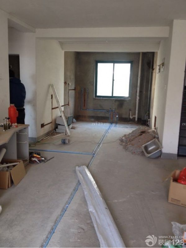 開始裝修我的新家了，對于裝修菜鳥的我來說很多事情都是迷茫的，但是因為之前在很多裝修論壇里面學(xué)到了一些知識，所以這樣也能給我解決一些問題。先來看看水電方面吧。