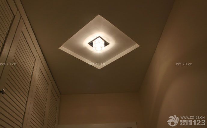 新家終于順利竣工了，當(dāng)我們住進(jìn)去的時候，不敢相信這就是幾個月前的毛坯房，只覺得很美，很溫馨，很舒適。這一切的美好都來自于我們幾個月的用心澆筑，還有那些優(yōu)秀的裝修師傅的努力得來的，所以這一切都美好都是來之不易的。