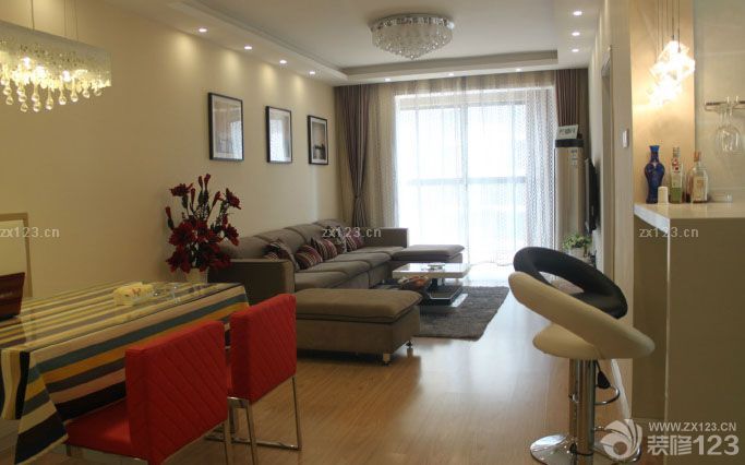 新家終于順利竣工了，當(dāng)我們住進(jìn)去的時候，不敢相信這就是幾個月前的毛坯房，只覺得很美，很溫馨，很舒適。這一切的美好都來自于我們幾個月的用心澆筑，還有那些優(yōu)秀的裝修師傅的努力得來的，所以這一切都美好都是來之不易的。