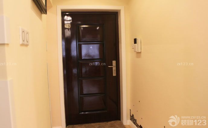 新家終于順利竣工了，當(dāng)我們住進(jìn)去的時候，不敢相信這就是幾個月前的毛坯房，只覺得很美，很溫馨，很舒適。這一切的美好都來自于我們幾個月的用心澆筑，還有那些優(yōu)秀的裝修師傅的努力得來的，所以這一切都美好都是來之不易的。