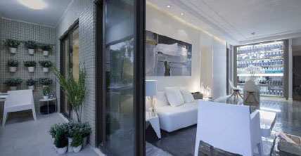 從小就喜歡蒲公英，想成為蒲公英那樣自由自在的去任何地方，長(zhǎng)大了之后發(fā)現(xiàn)其實(shí)自由才是最寶貴的，所以在新家裝飾的時(shí)候更多的時(shí)候是將主體設(shè)定為蒲公英，這樣也是是圓了小時(shí)候的一個(gè)夢(mèng)想吧。造價(jià)是15萬(wàn)，耗時(shí)五個(gè)月完成的新家就這樣呈現(xiàn)在我眼前了。