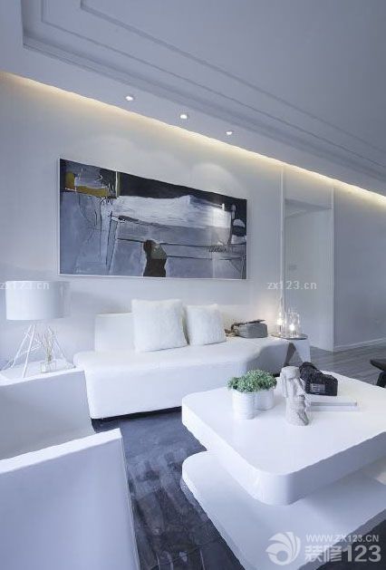 從小就喜歡蒲公英，想成為蒲公英那樣自由自在的去任何地方，長(zhǎng)大了之后發(fā)現(xiàn)其實(shí)自由才是最寶貴的，所以在新家裝飾的時(shí)候更多的時(shí)候是將主體設(shè)定為蒲公英，這樣也是是圓了小時(shí)候的一個(gè)夢(mèng)想吧。造價(jià)是15萬(wàn)，耗時(shí)五個(gè)月完成的新家就這樣呈現(xiàn)在我眼前了。