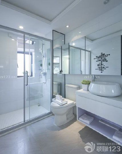 從小就喜歡蒲公英，想成為蒲公英那樣自由自在的去任何地方，長(zhǎng)大了之后發(fā)現(xiàn)其實(shí)自由才是最寶貴的，所以在新家裝飾的時(shí)候更多的時(shí)候是將主體設(shè)定為蒲公英，這樣也是是圓了小時(shí)候的一個(gè)夢(mèng)想吧。造價(jià)是15萬(wàn)，耗時(shí)五個(gè)月完成的新家就這樣呈現(xiàn)在我眼前了。