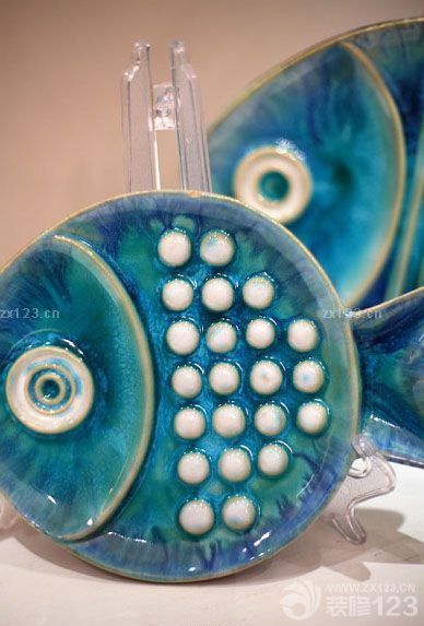 開始裝修新家之前被各種風(fēng)格所吸引，既喜歡歐式風(fēng)格的典雅端莊，也喜歡法式風(fēng)格的浪漫，喜歡地中海的寧靜，也喜歡現(xiàn)代風(fēng)格的時(shí)尚，所以在整個(gè)裝修的時(shí)候，我們決定混搭風(fēng)格會(huì)比較好一點(diǎn)，新家定格在混搭風(fēng)，這也是我們最正確的決定，不僅能將各種風(fēng)格的優(yōu)點(diǎn)融入進(jìn)來，也能將整個(gè)新家的舒適度得到一個(gè)很好的提升，所以我的新家在裝修出來之后是很溫馨與舒適的。