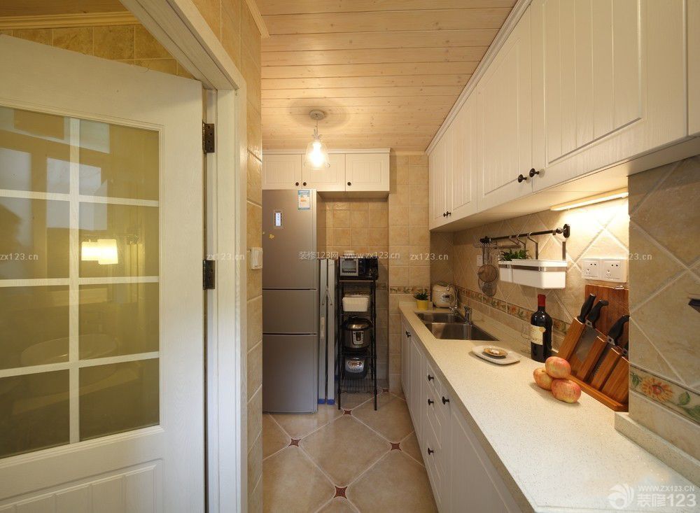 65平房子小户型厨房橱柜设计效果图欣赏