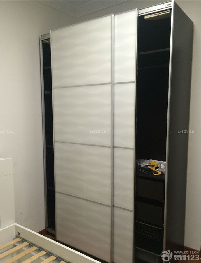 新家就這樣在幾個(gè)月的努力下完成了硬裝的部分的裝修，最開始對(duì)整個(gè)裝修還是迷茫狀態(tài)，后來在整個(gè)裝修慢慢進(jìn)入正軌之后，對(duì)新家的裝修也越來越期待了，感覺新家在整個(gè)裝修之后也越來越美麗溫馨了。