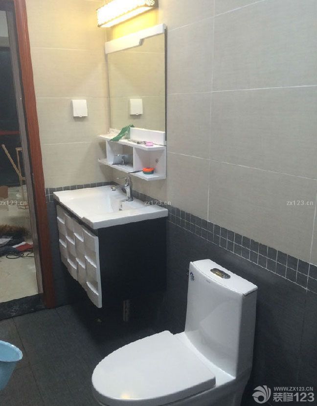 新家就這樣在幾個(gè)月的努力下完成了硬裝的部分的裝修，最開始對(duì)整個(gè)裝修還是迷茫狀態(tài)，后來在整個(gè)裝修慢慢進(jìn)入正軌之后，對(duì)新家的裝修也越來越期待了，感覺新家在整個(gè)裝修之后也越來越美麗溫馨了。